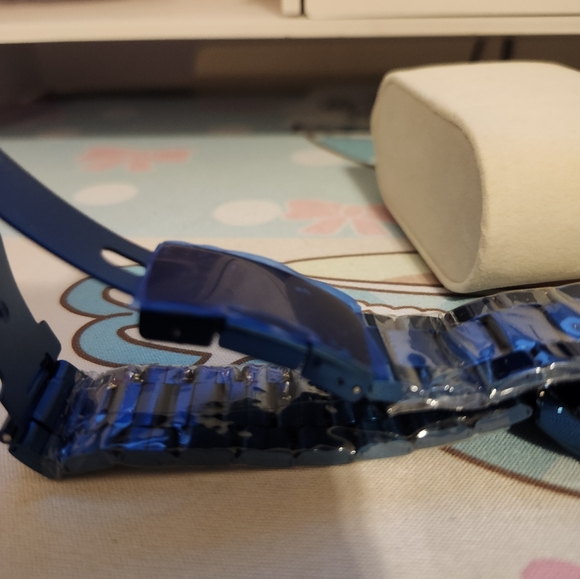 Watch - Picture 3 of 4